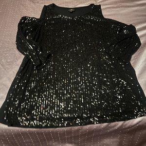 JM Collection size 1X, cold shoulder, black, sequined top.
